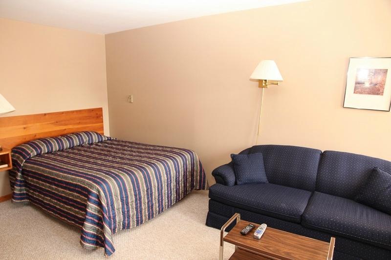 Patterson-Kaye Resort And Spa Bracebridge Room photo